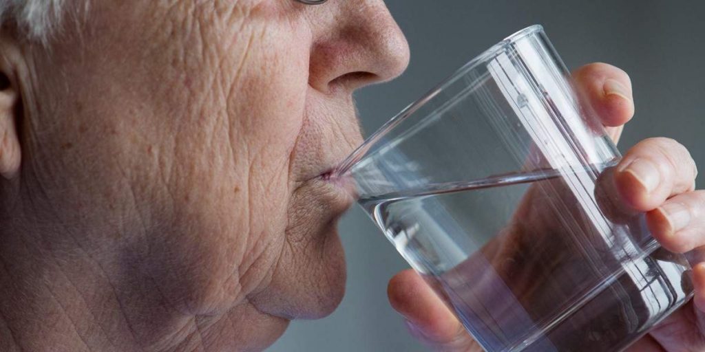 Deshidratación en personas mayores